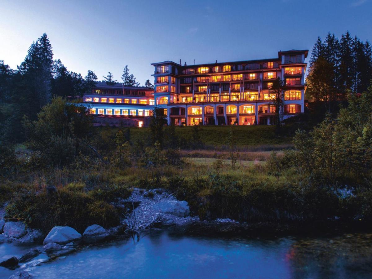 Schloss Elmau Luxury Spa Retreat & Cultural Hideaway Exteriör bild