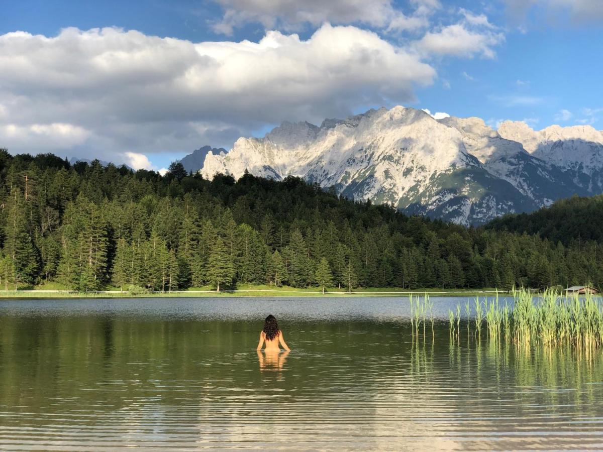 Schloss Elmau Luxury Spa Retreat & Cultural Hideaway Exteriör bild