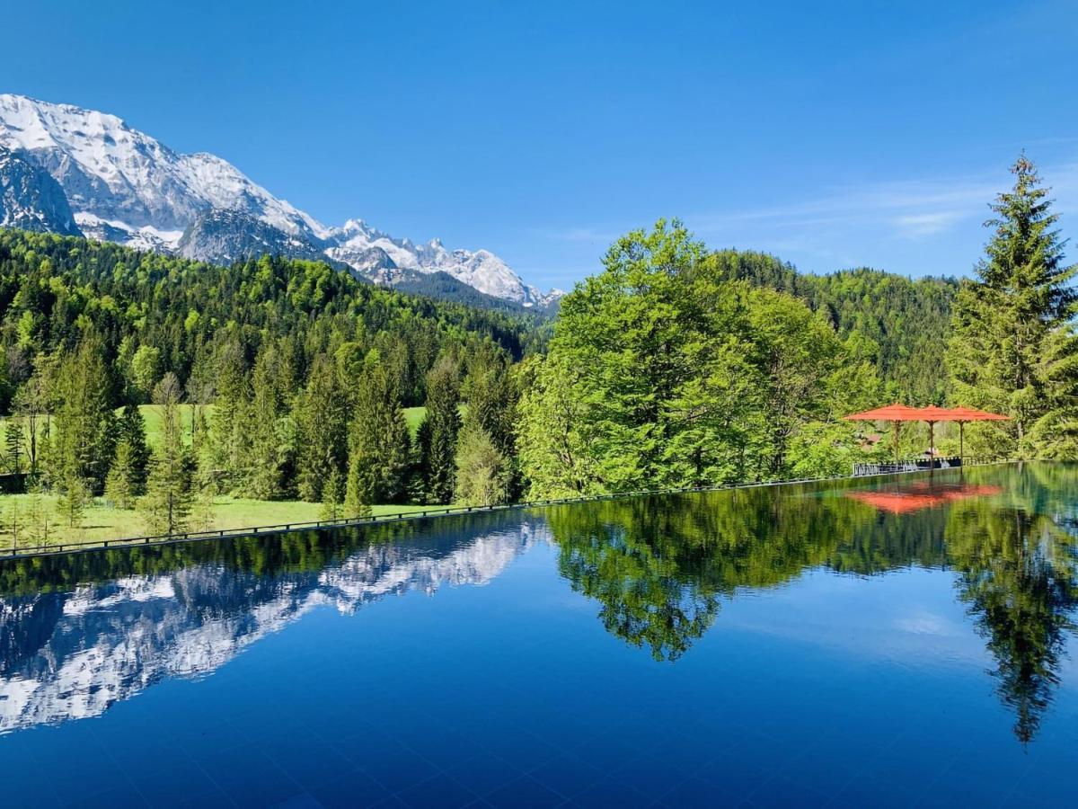 Schloss Elmau Luxury Spa Retreat & Cultural Hideaway Exteriör bild