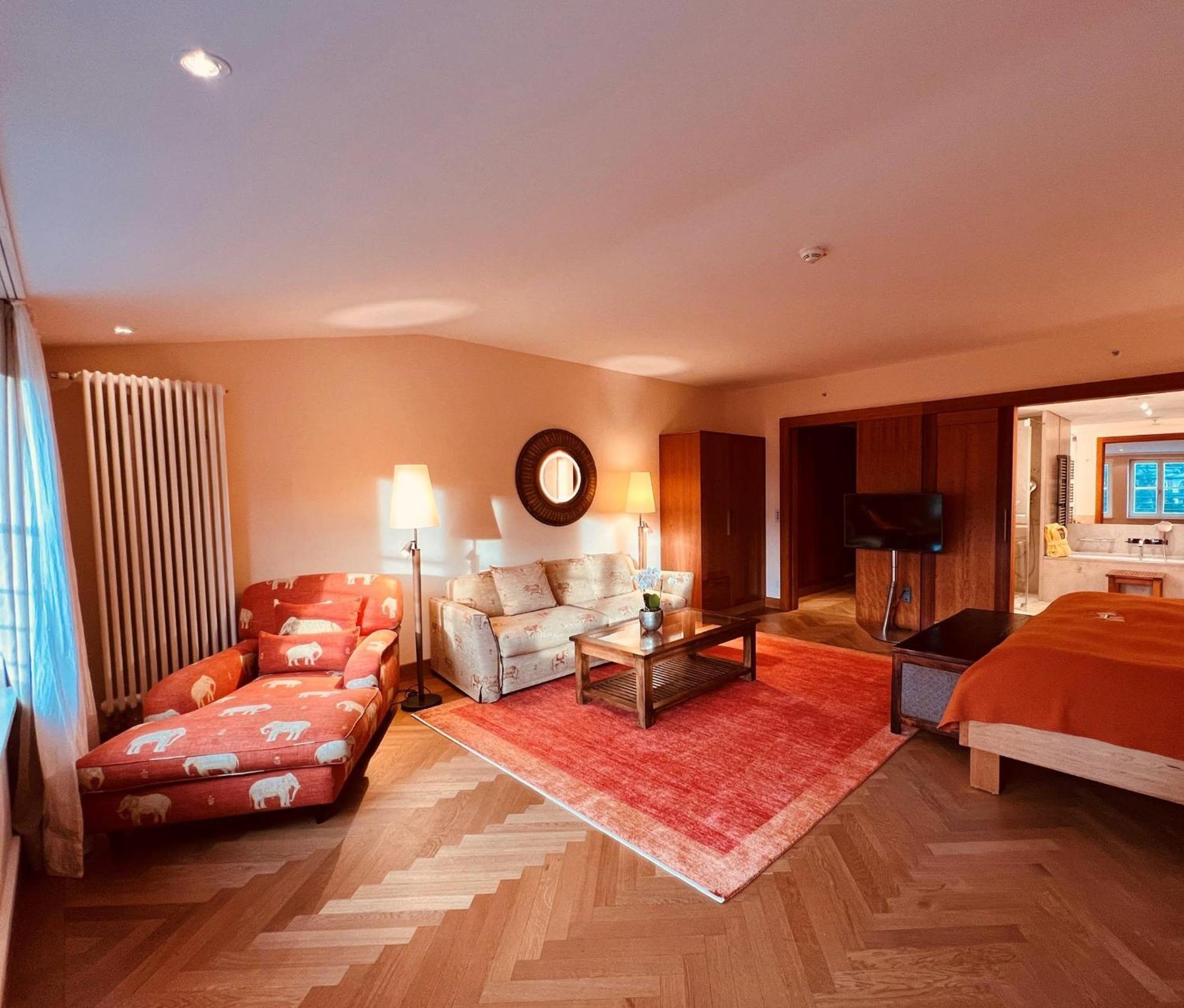 Schloss Elmau Luxury Spa Retreat & Cultural Hideaway Exteriör bild