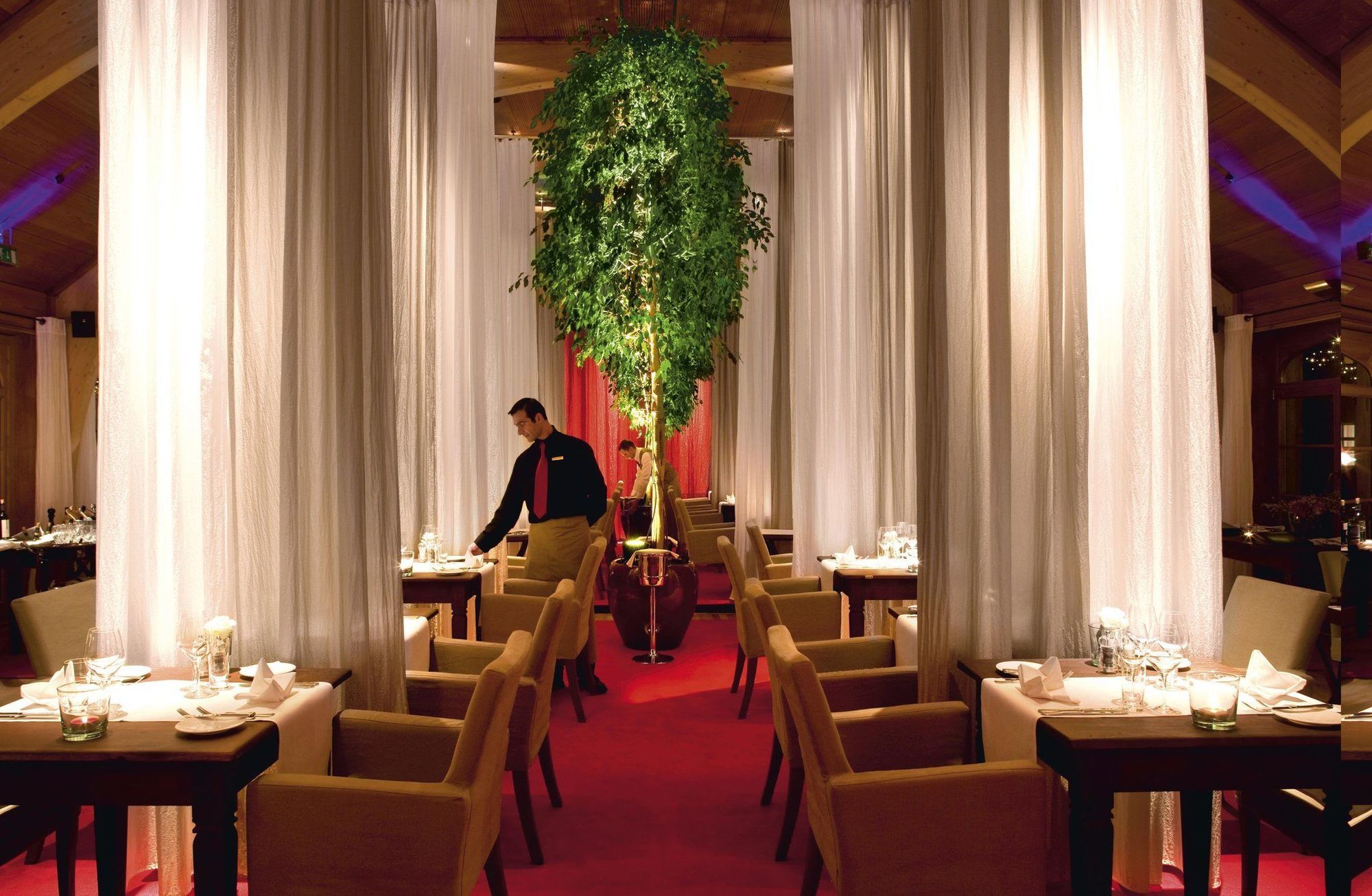 Schloss Elmau Luxury Spa Retreat & Cultural Hideaway Restaurang bild